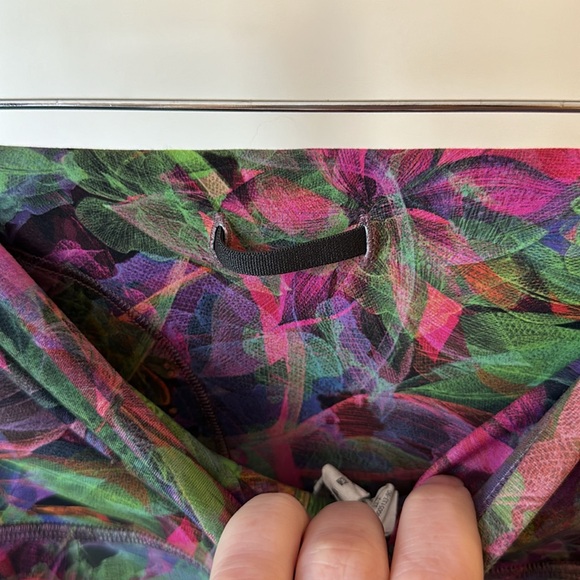 Lululemon Wunder Train High-Rise Tight 25" - Vivid Floral Multicolor - Picture 4 of 7
